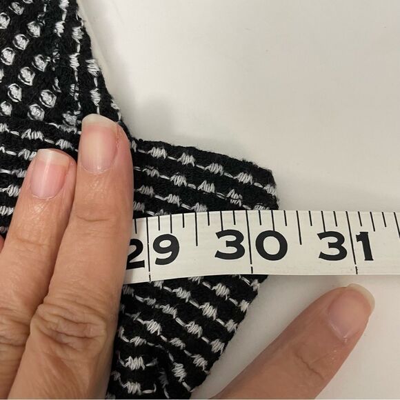 Francesca’s Black white checkered cocoon knit blouse/ layering top small/ medium - Picture 8 of 9